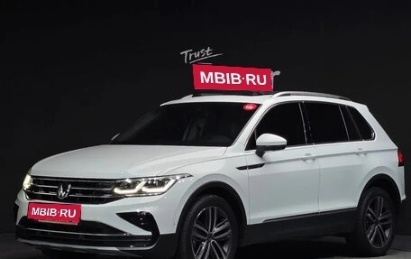 Volkswagen Tiguan II, 2023 год, 3 030 000 рублей, 1 фотография