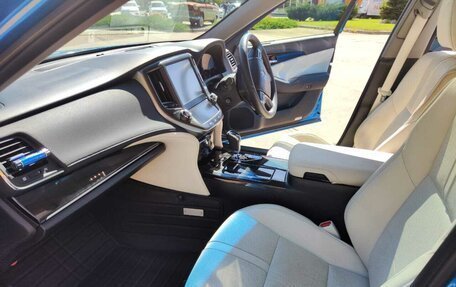 Toyota Crown, 2015 год, 2 650 000 рублей, 11 фотография