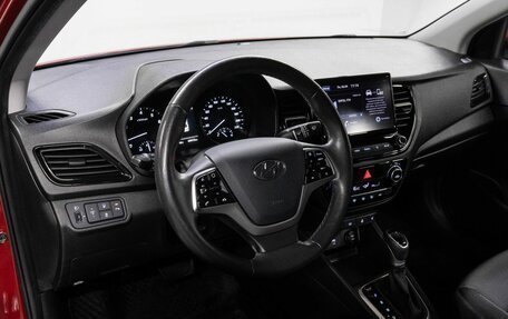 Hyundai Solaris II рестайлинг, 2021 год, 1 695 000 рублей, 10 фотография