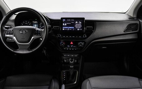 Hyundai Solaris II рестайлинг, 2021 год, 1 695 000 рублей, 19 фотография