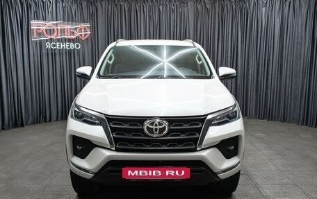Toyota Fortuner II, 2021 год, 4 098 000 рублей, 2 фотография