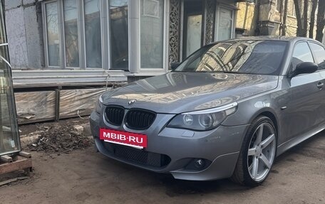 BMW 5 серия, 2004 год, 1 100 000 рублей, 3 фотография