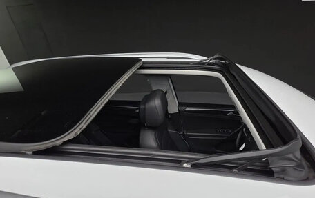 Volkswagen Tiguan II, 2023 год, 3 030 000 рублей, 13 фотография