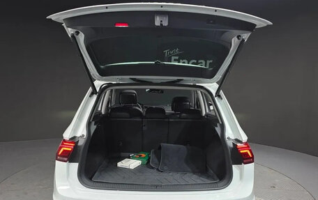 Volkswagen Tiguan II, 2023 год, 3 030 000 рублей, 17 фотография