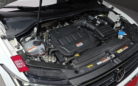 Volkswagen Tiguan II, 2023 год, 3 030 000 рублей, 19 фотография