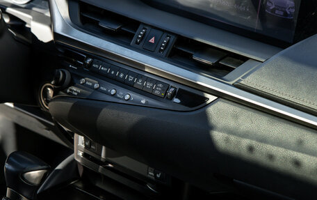 Lexus ES VII, 2019 год, 3 068 000 рублей, 15 фотография