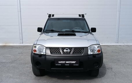 Nissan NP300, 2012 год, 1 234 000 рублей, 2 фотография