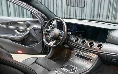 Mercedes-Benz E-Класс, 2020 год, 3 749 000 рублей, 10 фотография