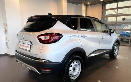 Renault Kaptur I рестайлинг, 2021 год, 1 799 000 рублей, 3 фотография