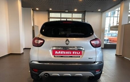 Renault Kaptur I рестайлинг, 2021 год, 1 799 000 рублей, 4 фотография