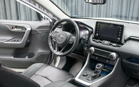 Toyota RAV4, 2020 год, 3 849 000 рублей, 11 фотография