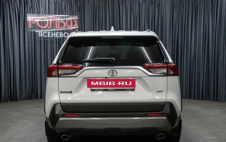 Toyota RAV4, 2020 год, 3 849 000 рублей, 6 фотография
