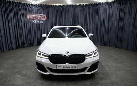 BMW 5 серия, 2021 год, 4 998 000 рублей, 2 фотография