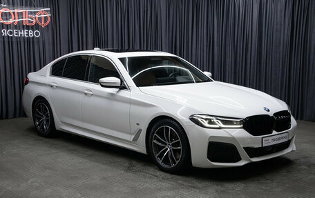 BMW 5 серия, 2021 год, 4 998 000 рублей, 3 фотография