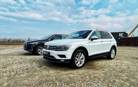 Volkswagen Tiguan II, 2017 год, 2 465 000 рублей, 2 фотография