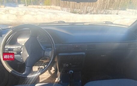 Mazda 323, 1992 год, 170 000 рублей, 5 фотография