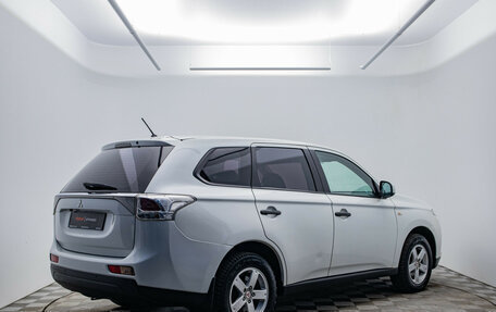 Mitsubishi Outlander III рестайлинг 3, 2014 год, 1 180 000 рублей, 5 фотография