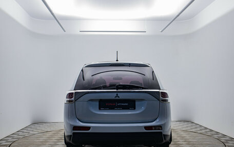 Mitsubishi Outlander III рестайлинг 3, 2014 год, 1 180 000 рублей, 4 фотография