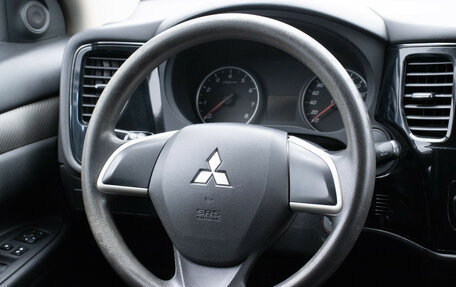 Mitsubishi Outlander III рестайлинг 3, 2014 год, 1 180 000 рублей, 15 фотография