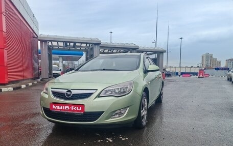 Opel Astra J, 2010 год, 590 000 рублей, 1 фотография