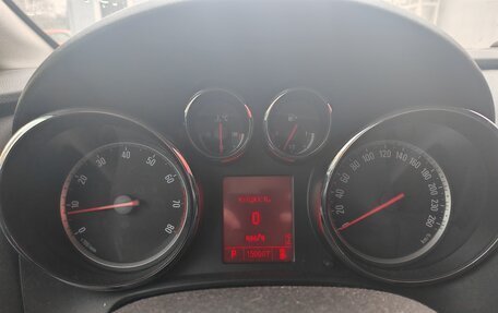 Opel Astra J, 2010 год, 590 000 рублей, 13 фотография