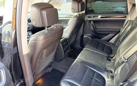 Volkswagen Touareg III, 2011 год, 1 720 000 рублей, 7 фотография