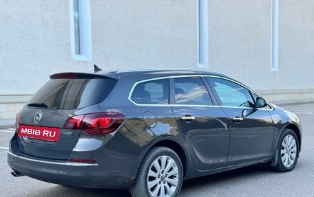 Opel Astra J, 2013 год, 1 250 000 рублей, 4 фотография