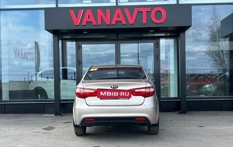 KIA Rio III рестайлинг, 2013 год, 850 000 рублей, 4 фотография