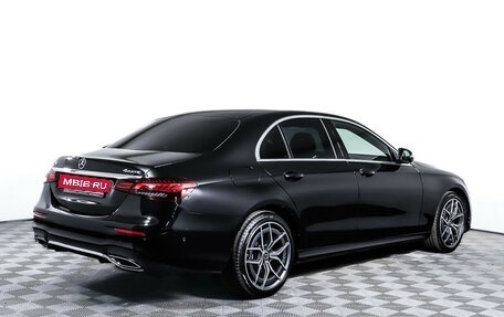 Mercedes-Benz E-Класс, 2020 год, 4 870 000 рублей, 5 фотография