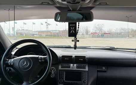 Mercedes-Benz C-Класс, 2004 год, 680 000 рублей, 11 фотография