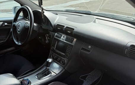 Mercedes-Benz C-Класс, 2004 год, 680 000 рублей, 10 фотография