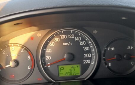 Hyundai Grand Starex Grand Starex I рестайлинг 2, 2010 год, 950 000 рублей, 6 фотография