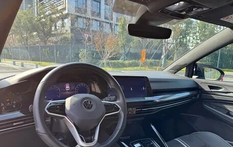 Volkswagen Golf VIII, 2023 год, 1 987 000 рублей, 10 фотография