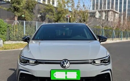 Volkswagen Golf VIII, 2023 год, 1 987 000 рублей, 2 фотография