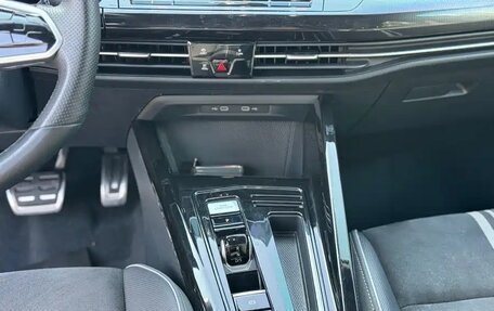 Volkswagen Golf VIII, 2023 год, 1 987 000 рублей, 14 фотография