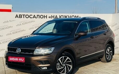 Volkswagen Tiguan II, 2018 год, 2 530 000 рублей, 3 фотография