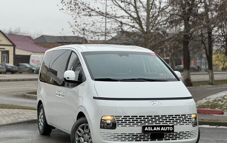 Hyundai Staria, 2021 год, 3 400 000 рублей, 2 фотография