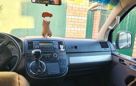 Volkswagen Multivan T5, 2008 год, 1 330 000 рублей, 8 фотография