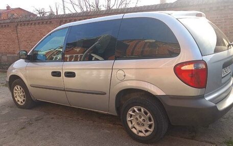 Chrysler Voyager III, 2001 год, 550 000 рублей, 3 фотография