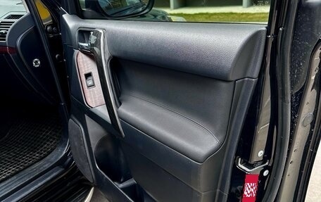 Toyota Land Cruiser Prado 150 рестайлинг 2, 2014 год, 2 980 000 рублей, 10 фотография