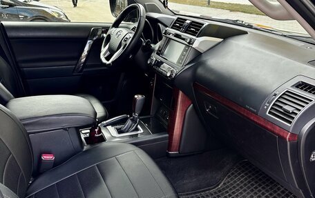 Toyota Land Cruiser Prado 150 рестайлинг 2, 2014 год, 2 980 000 рублей, 11 фотография