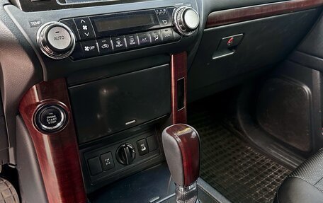 Toyota Land Cruiser Prado 150 рестайлинг 2, 2014 год, 2 980 000 рублей, 14 фотография