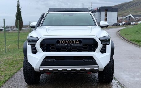 Toyota Tacoma, 2025 год, 10 900 000 рублей, 9 фотография
