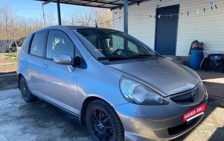 Honda Jazz I рестайлинг, 2005 год, 500 000 рублей, 2 фотография