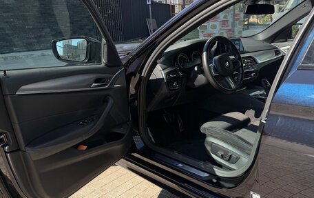 BMW 5 серия, 2019 год, 4 500 000 рублей, 6 фотография