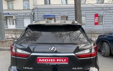 Lexus RX IV рестайлинг, 2018 год, 4 150 000 рублей, 9 фотография