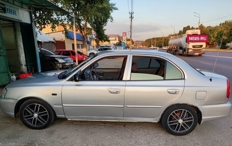 Hyundai Accent II, 2000 год, 300 000 рублей, 3 фотография