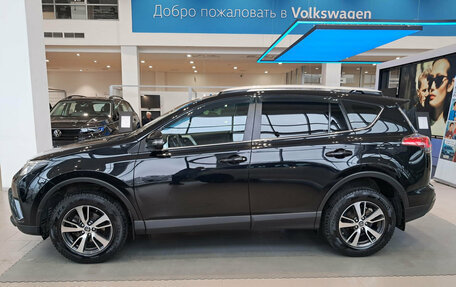 Toyota RAV4, 2018 год, 2 580 000 рублей, 8 фотография