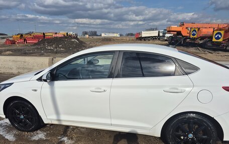 Hyundai Solaris II рестайлинг, 2022 год, 1 550 000 рублей, 2 фотография