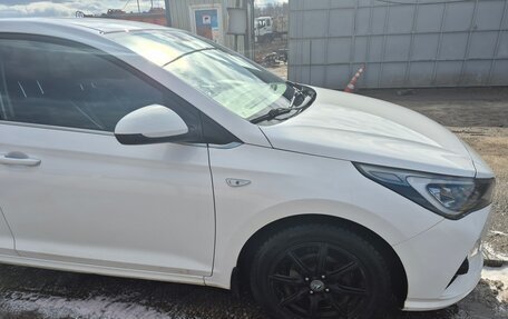 Hyundai Solaris II рестайлинг, 2022 год, 1 550 000 рублей, 6 фотография